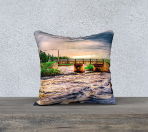 Reed Falls – 18 × 18-inch Pillow Cover